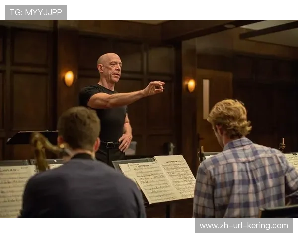 西蒙斯艺术展掀热潮 作品高价成交引发跨界广泛关注 西蒙斯艺术展掀热潮 作品高价成交引发跨界广泛关注